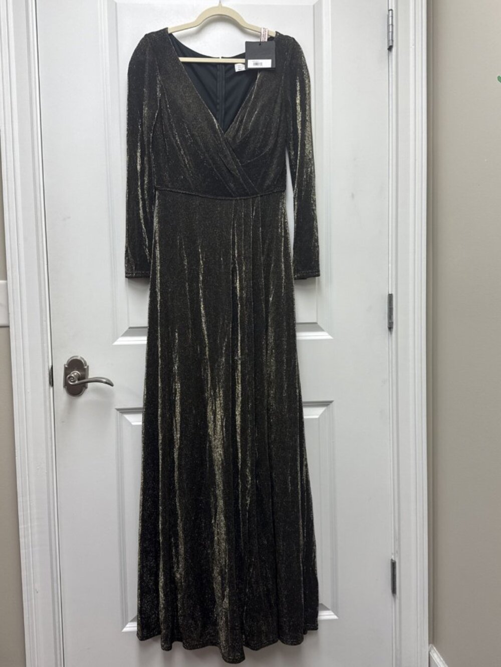 Mac Duggal Size 8 Black Gold 49088 Long Sleeve Faux Wrap A Line Gown Dress NWT - Picture 6 of 13
